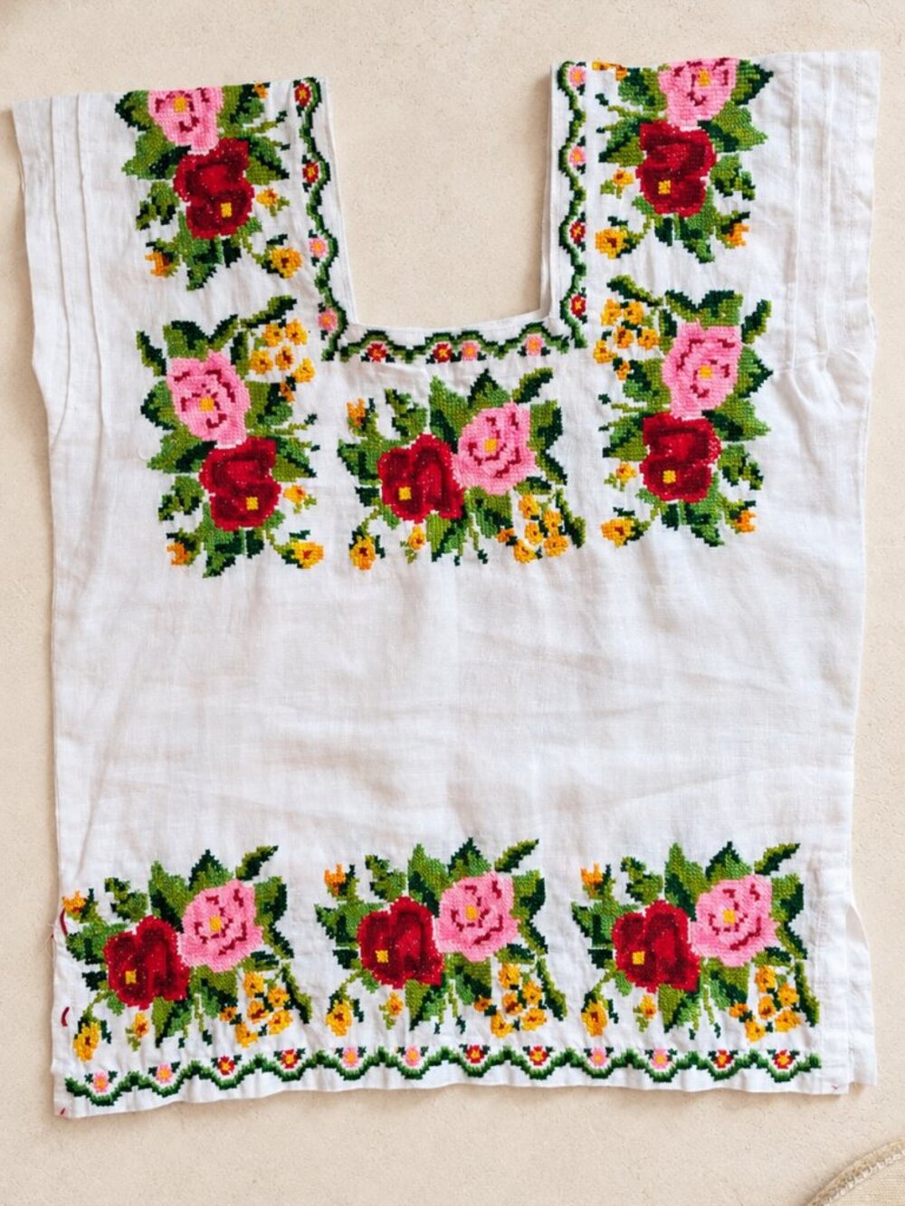 Handmade Mexican Embroidered Huipil Blouse - Yucatecan Hipil - 100% Linen - S/M